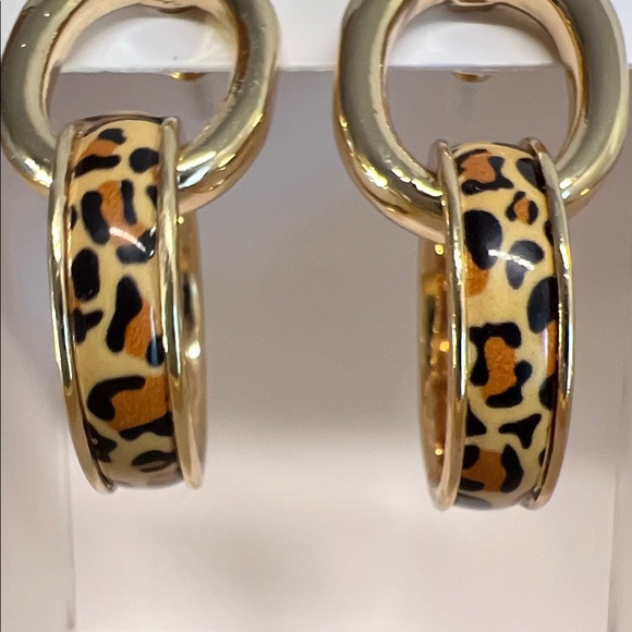 True to Form | Leopard Earrings - Picture 6 of 7